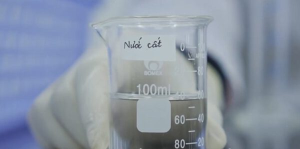 Distilled water must be used for the humidifier as per ICH Q1A R2 regulations
