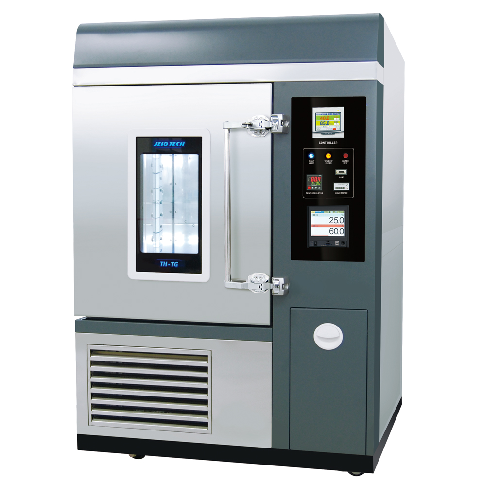 What are the requirements for a climate chamber with ICH Q1A R2?