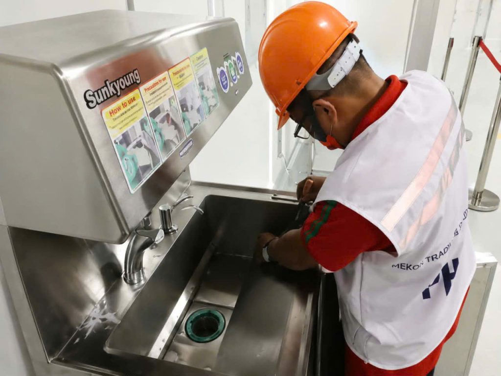 Cleanroom Personnel Sterilization System for Construction & Trading Company
